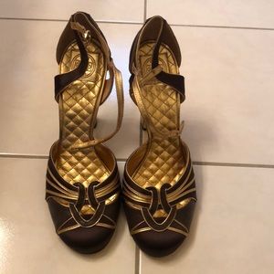 Tory Burch brown/gold vintage heels